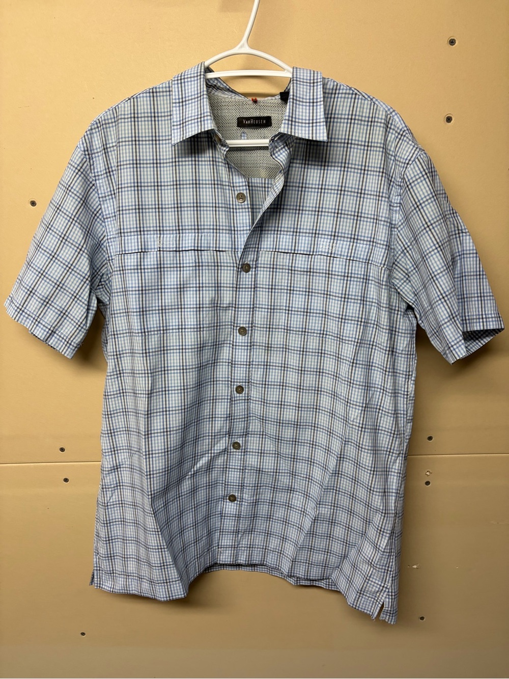 2/$20❤️- SHIRT | Men’s Van Heusen shirt size medium neck 15-15.5